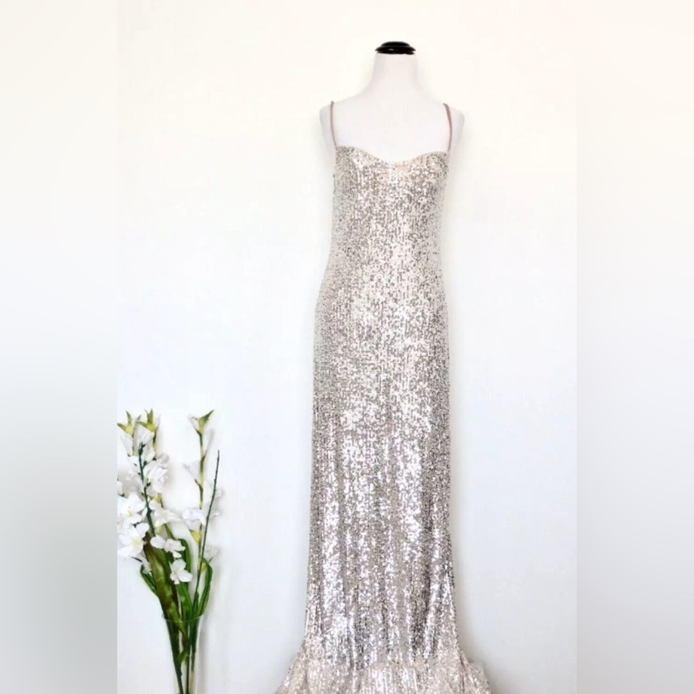 Galvan London Metallic Silver Sequin Long Evening Gown Dress SZ 6 - Picture 2 of 10